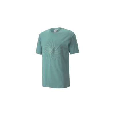 Puma Adventure Planet Graphic Men's Tee - Blå - Kortermet T-skjorte Puma Adventure Planet Graphic Men's Tee - Blå - Kortermet T-skjorte