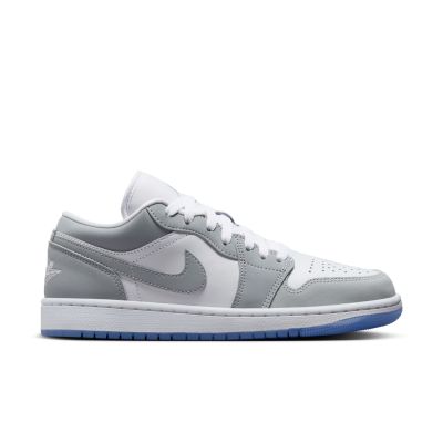 Air Jordan 1 Low "Wolf Grey" Wmns - Hvit - Joggesko Air Jordan 1 Low "Wolf Grey" Wmns - Hvit - Joggesko