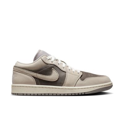 Air Jordan 1 Low SE "Enigma Stone" Wmns - Grå - Joggesko Air Jordan 1 Low SE "Enigma Stone" Wmns - Grå - Joggesko