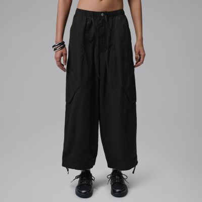 Jordan Flight Chicago Wmns Parachute Pants Black - Svart - Bukser Jordan Flight Chicago Wmns Parachute Pants Black - Svart - Bukser