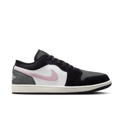 Air Jordan 1 Low SE "Black Iced Carmine" - Svart - Joggesko Air Jordan 1 Low SE "Black Iced Carmine" - Svart - Joggesko