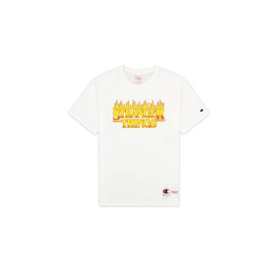 Champion x Stranger Things Men´s T-Shirt - Hvit - Kortermet T-skjorte Champion x Stranger Things Men´s T-Shirt - Hvit - Kortermet T-skjorte